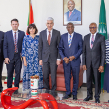 Photo-de-famille-prise-a-lissue-de-lentretien-entre-Elder-Gerald-Causse-et-lHonorable-Edouard-Bizimana,-Ministre-des-Affaires-etrangeres,-a-Bujumbura,-au-Burundi-le-22-October-2026