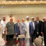 /media/orig/Photo-de-groupe-de-la-presidence-de-linterregion-dAfrique-centrale--Elder-Thierry-K.-Mutombo-(2e-a-partir-de-la-droite),-Elder-Paul-B.-Pieper-(5e-a-partir-de-la-droite)-et-Elder-Christophe-G.-Giraud-Carrier-(6e-a-partir-de-la-droite),-avec-les-dirigeants-du-NAMLEF-a-la-suite-du-diner-de-reconnaissance-a-Nairobi,-au-Kenya,-le-27-juin-2026..jpg