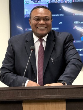 Elder Mutombo tient sa réunion spirituelle d’adieu avec le personnel de l’interrégion d’Afrique centrale.  Nairobi (Kenya), le 24 juin 2026